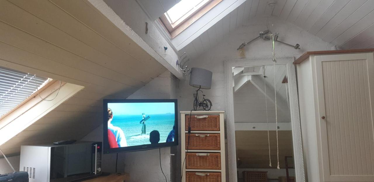 Le Studio Attic , Fridge Tv Microwave, เชสเตอร์ ภายนอก รูปภาพ